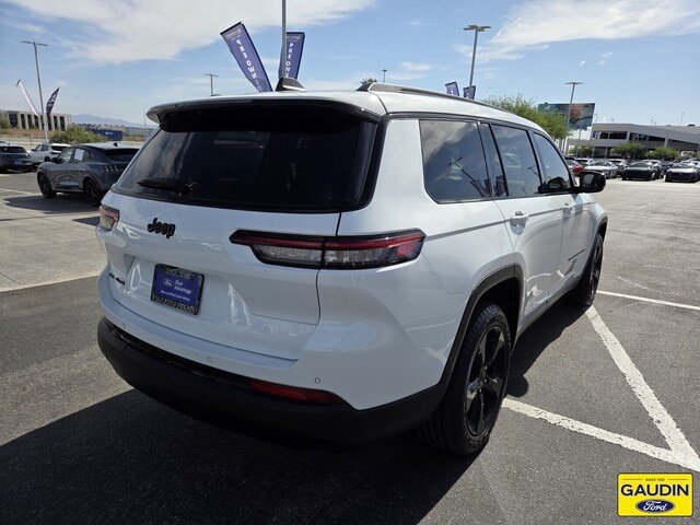 Used 2021 Jeep Grand Cherokee L Laredo AWD/4WD image 7