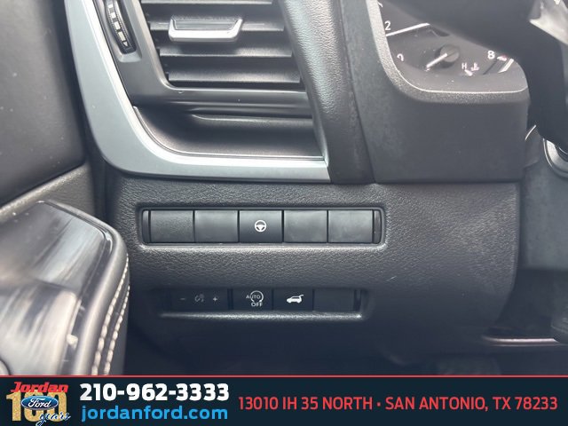 Used 2023 Nissan Rogue SV w/ SV Premium B Package image 19