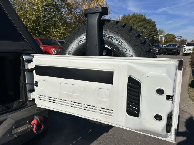 Used 2017 Jeep Wrangler Unlimited Sahara AWD/4WD image 23