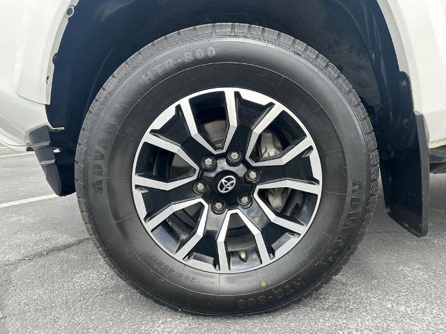 Used 2020 Toyota Tacoma TRD Sport w/ Technology Package AWD/4WD image 10