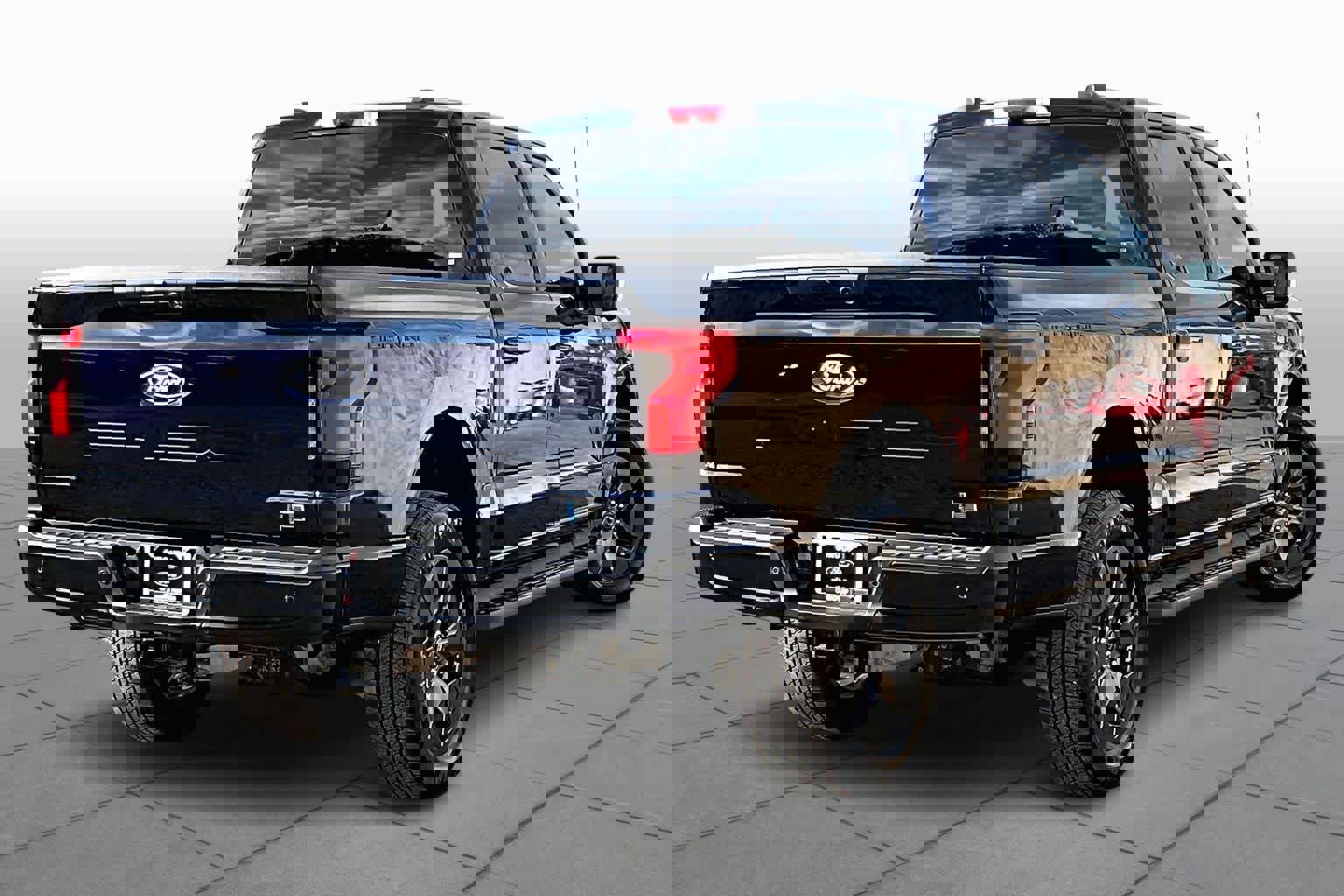 Certified 2025 Ford F150 Lightning Flash w/ Max Trailer Tow Package image 5