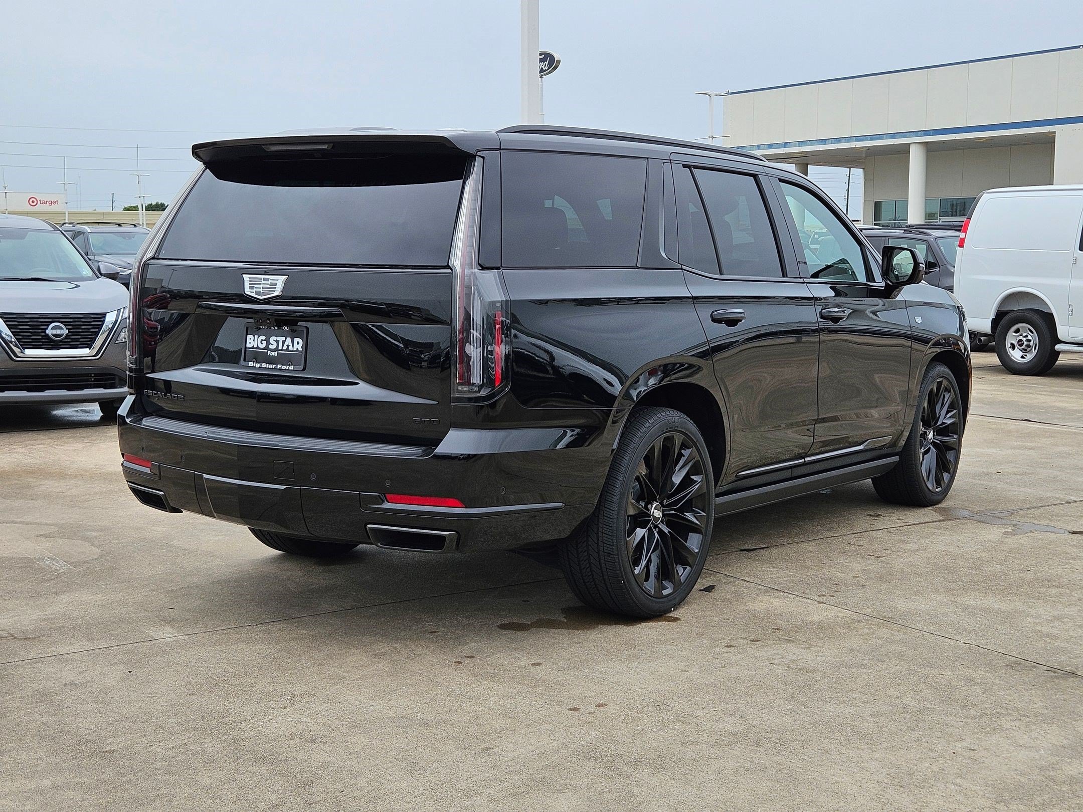 Used 2026 Cadillac Escalade Platinum Sport w/ LPO, ONYX Package AWD/4WD image 3