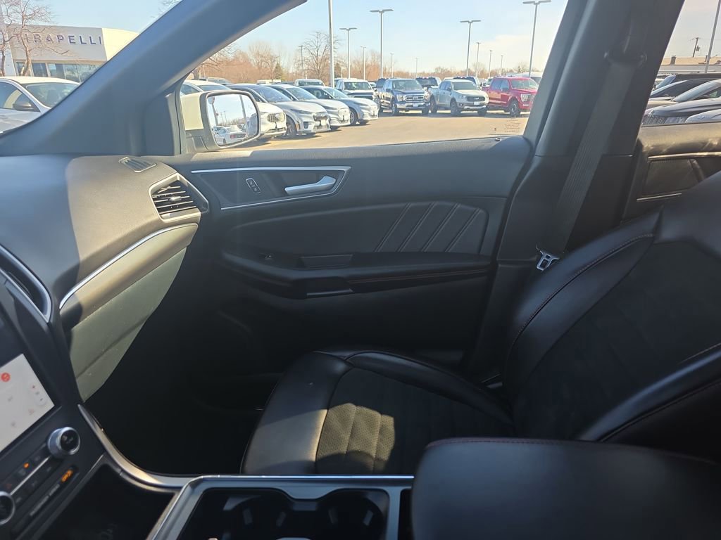 Certified 2024 Ford Edge ST-Line AWD/4WD image 34