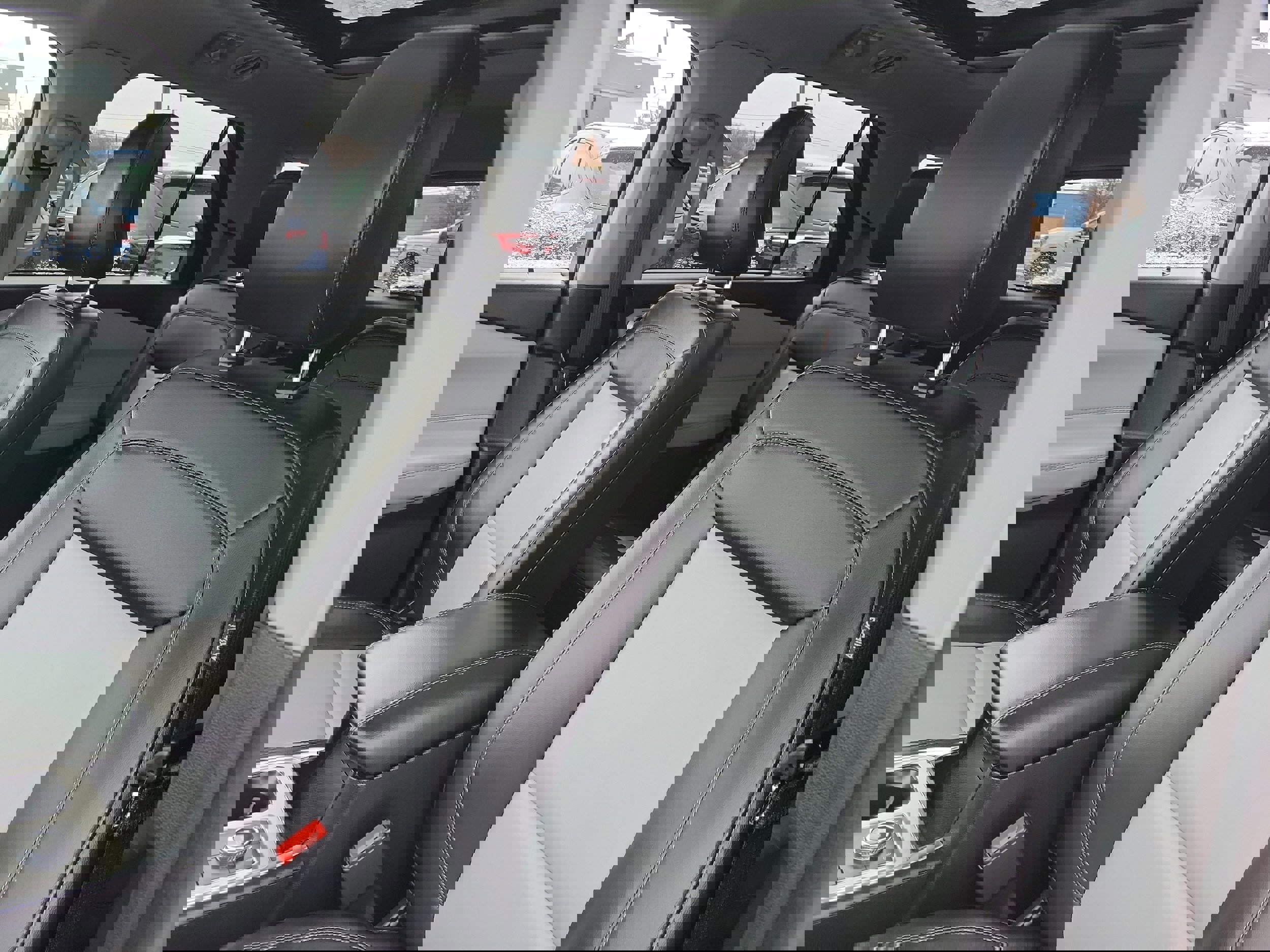 Certified 2023 Ford Explorer XLT w/ Equipment Group 202A image 20