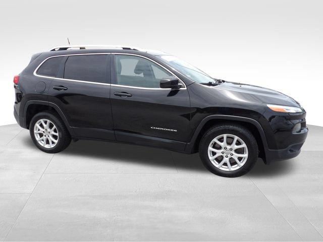 Used 2017 Jeep Cherokee Latitude FWD image 14