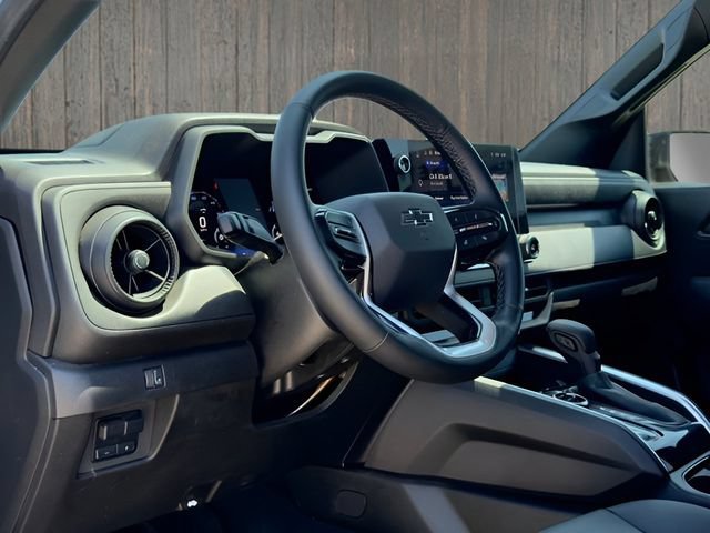 Used 2025 Chevrolet Colorado Trail Boss AWD/4WD image 23