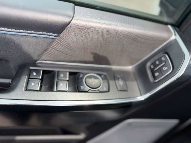 Certified 2025 Ford F350 Platinum AWD/4WD image 22