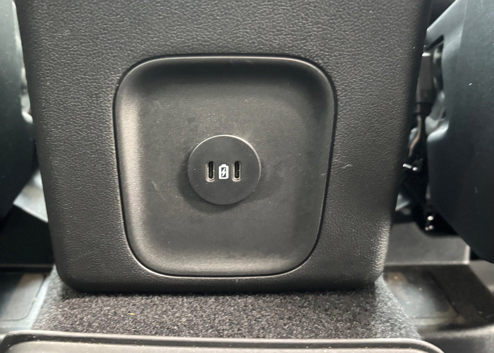 Certified 2025 Ford Escape Platinum w/ Premium Technology Package image 22