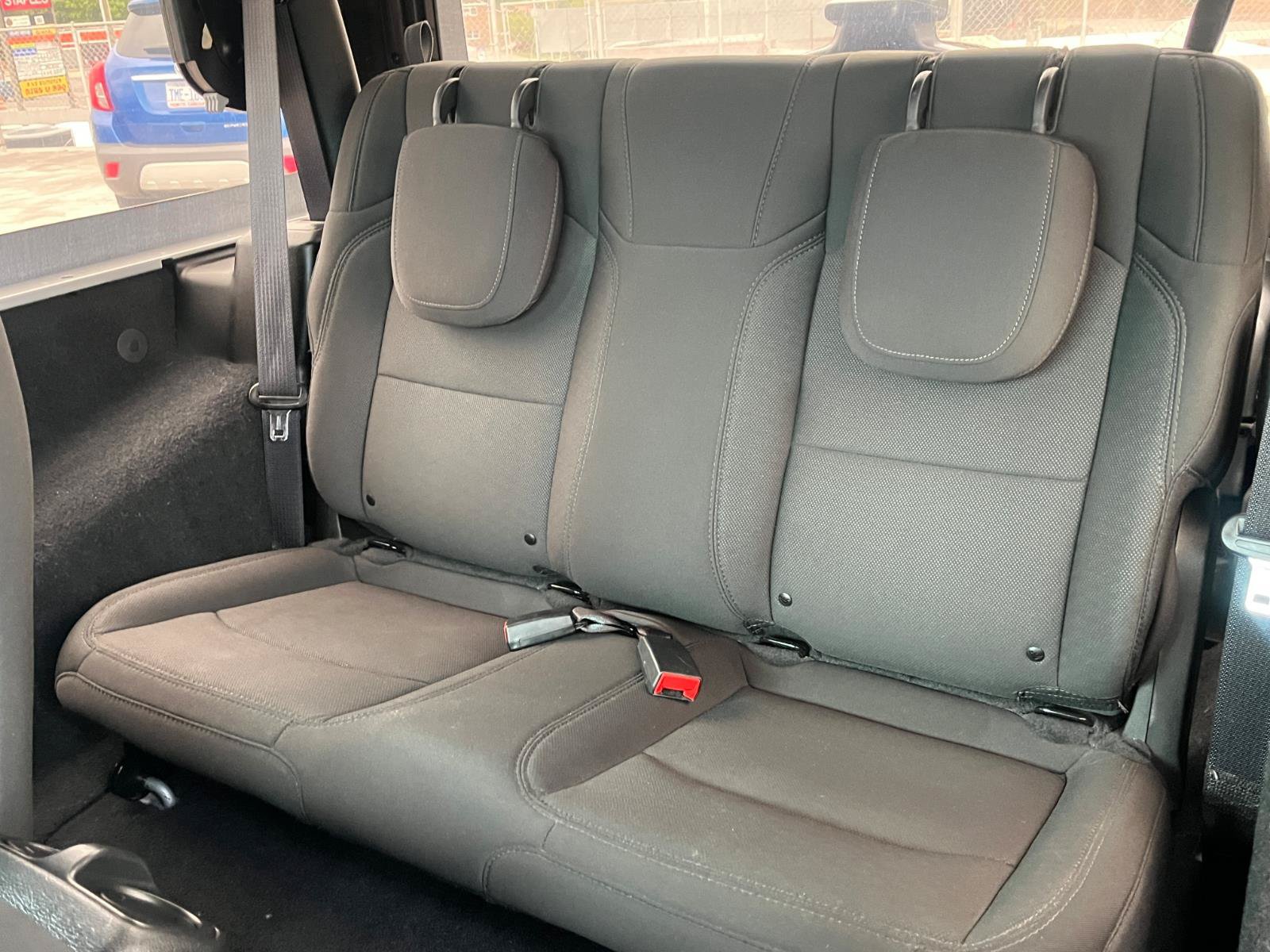 Used 2022 Jeep Wrangler Sport AWD/4WD image 19