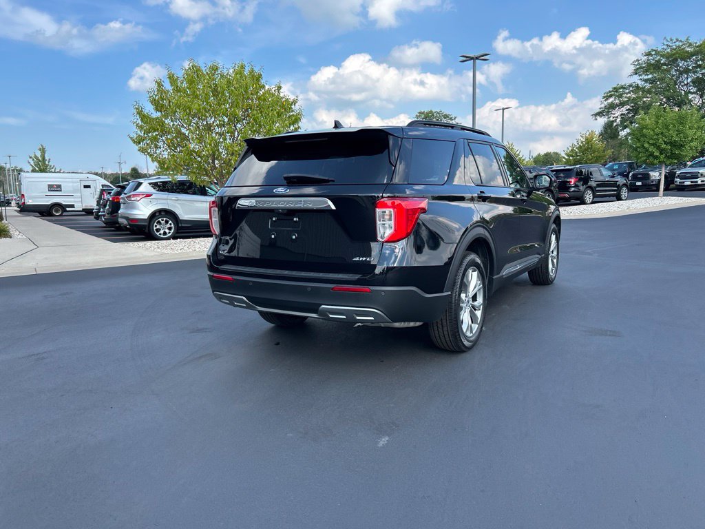 Certified 2023 Ford Explorer XLT w/ Equipment Group 202A AWD/4WD image 6