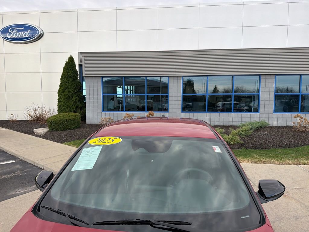 Used 2025 Hyundai Elantra Sport image 19