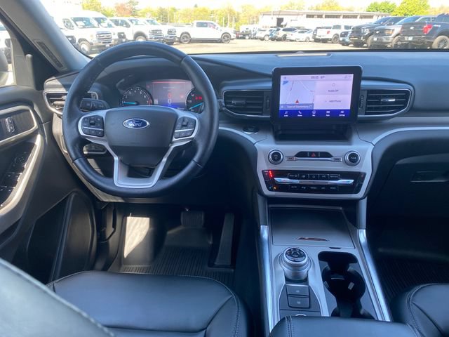 Certified 2022 Ford Explorer XLT w/ Equipment Group 202A AWD/4WD image 13