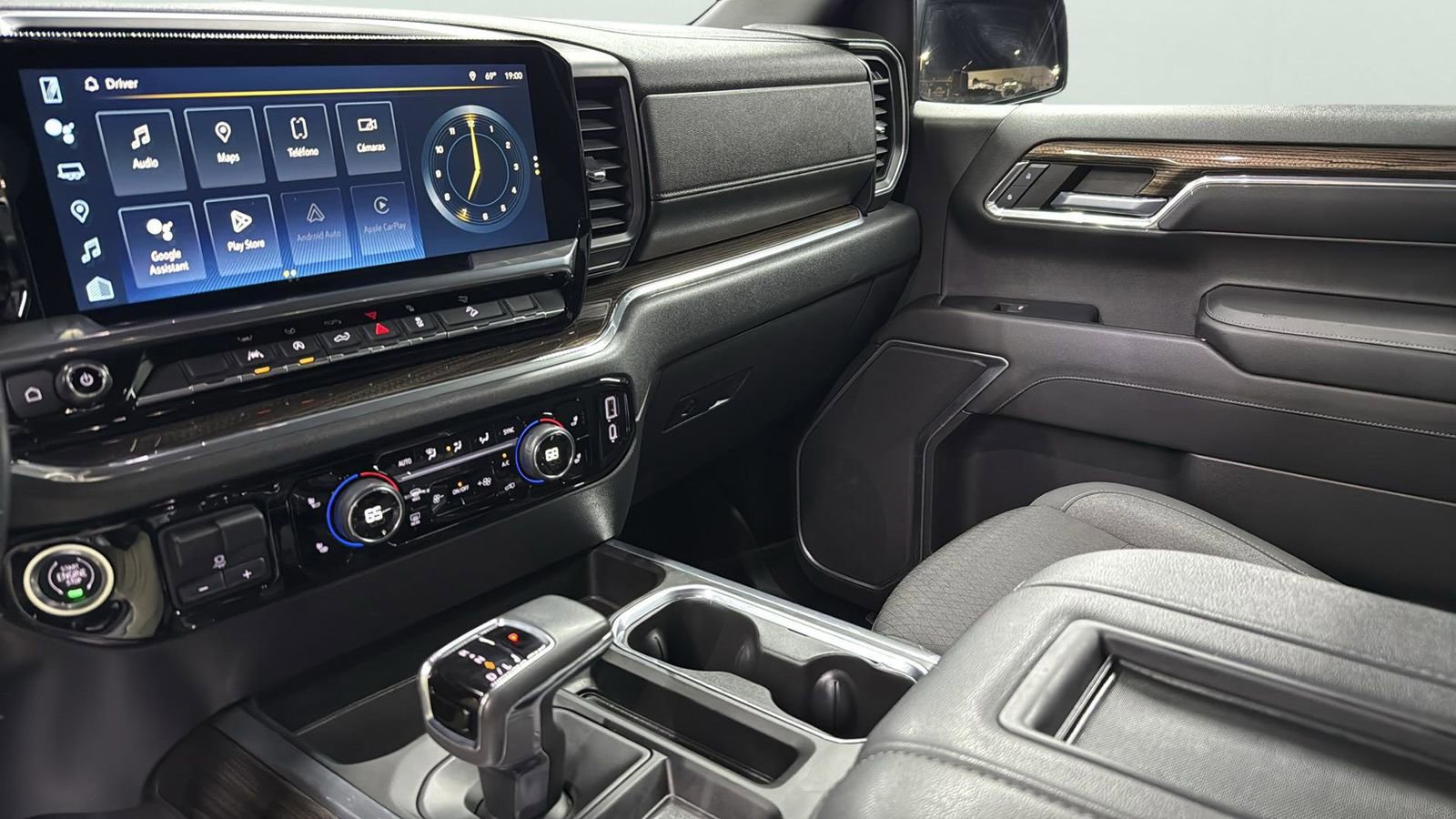 Used 2022 Chevrolet Silverado 1500 LT Trail Boss image 20