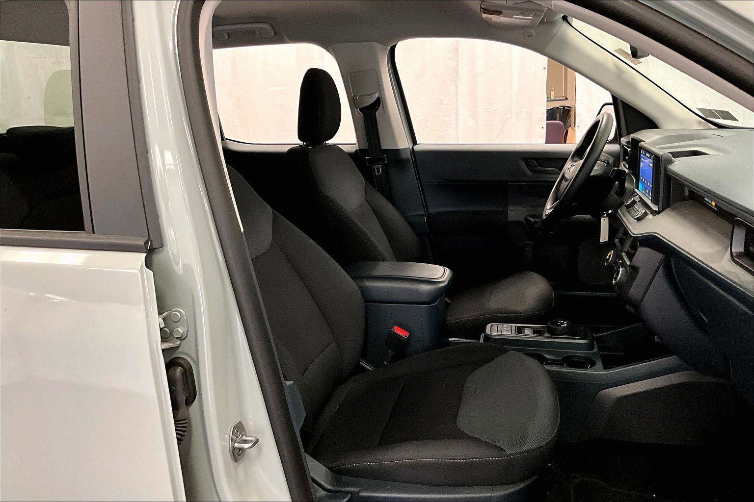 Certified 2024 Ford Maverick XL image 7