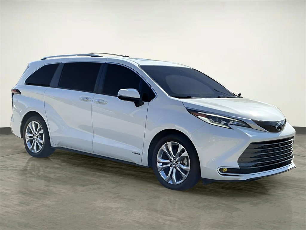 Used 2021 Toyota Sienna Platinum image 13