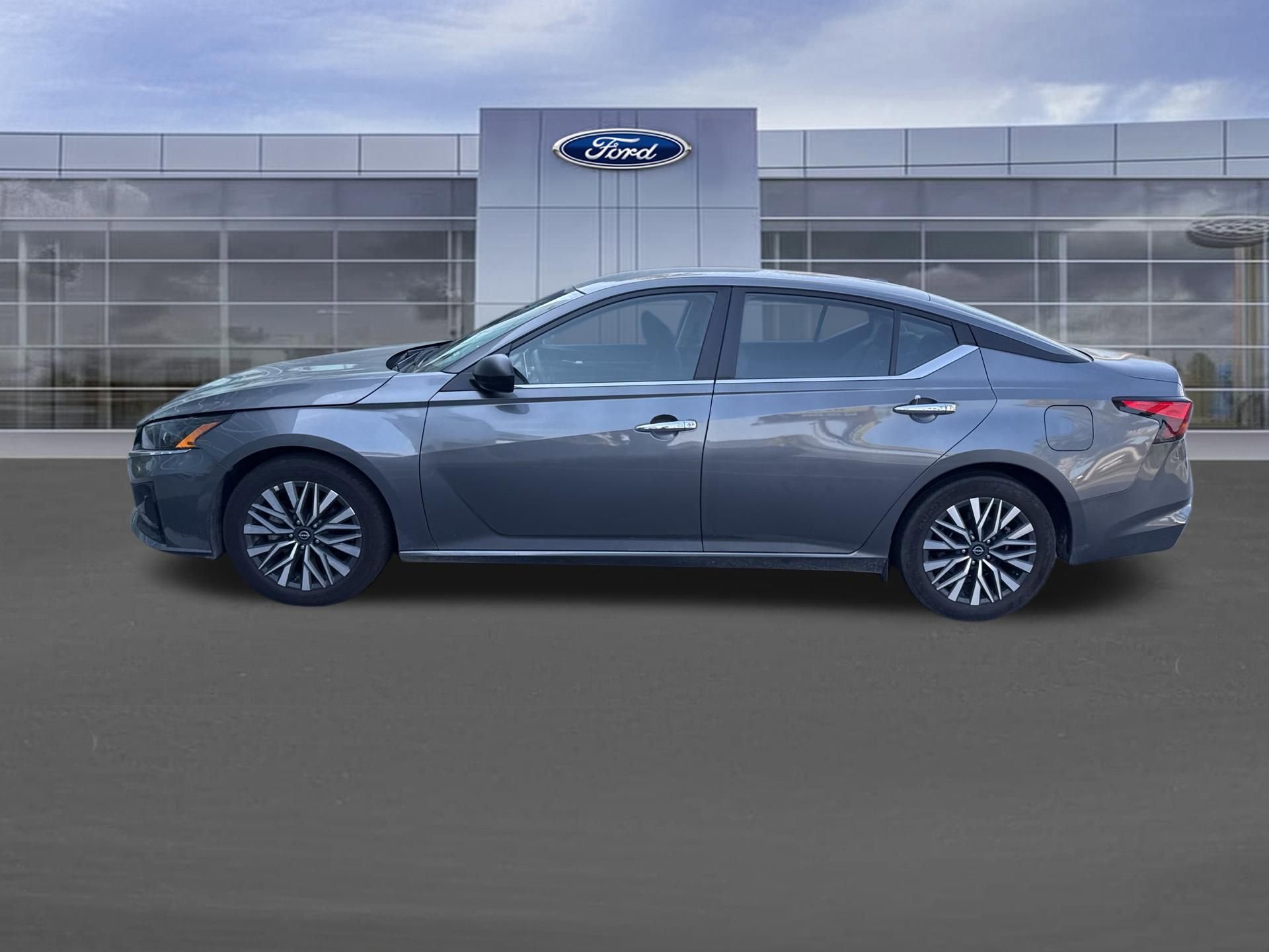 Used 2024 Nissan Altima 2.5 SV image 7