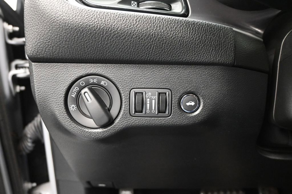 Used 2021 Dodge Challenger R/T Scat Pack RWD image 41