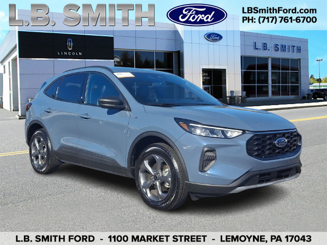 Certified 2025 Ford Escape ST-Line w/ Tech Pack #1 AWD/4WD image 1