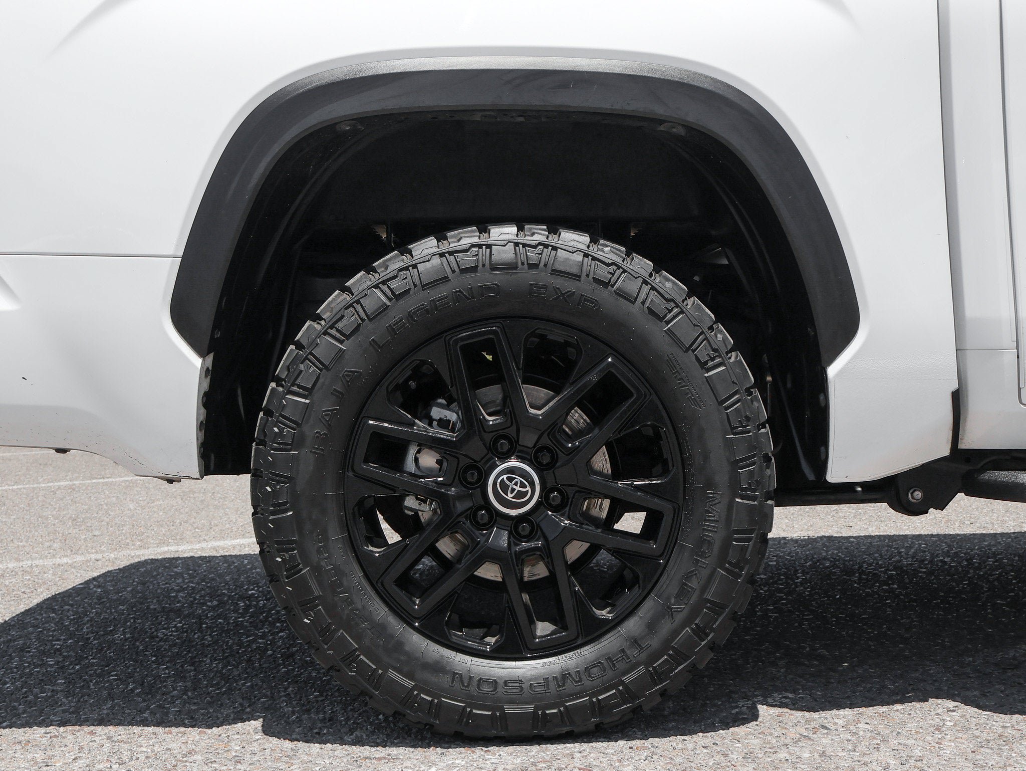 Used 2024 Toyota Tundra Limited AWD/4WD image 12