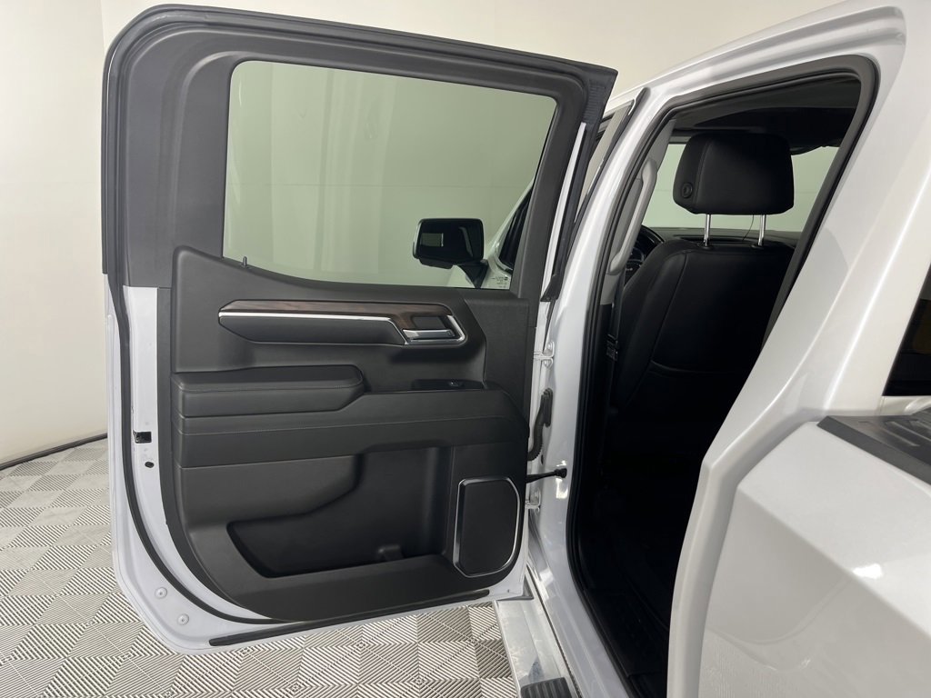 Used 2023 GMC Sierra 1500 SLT image 12
