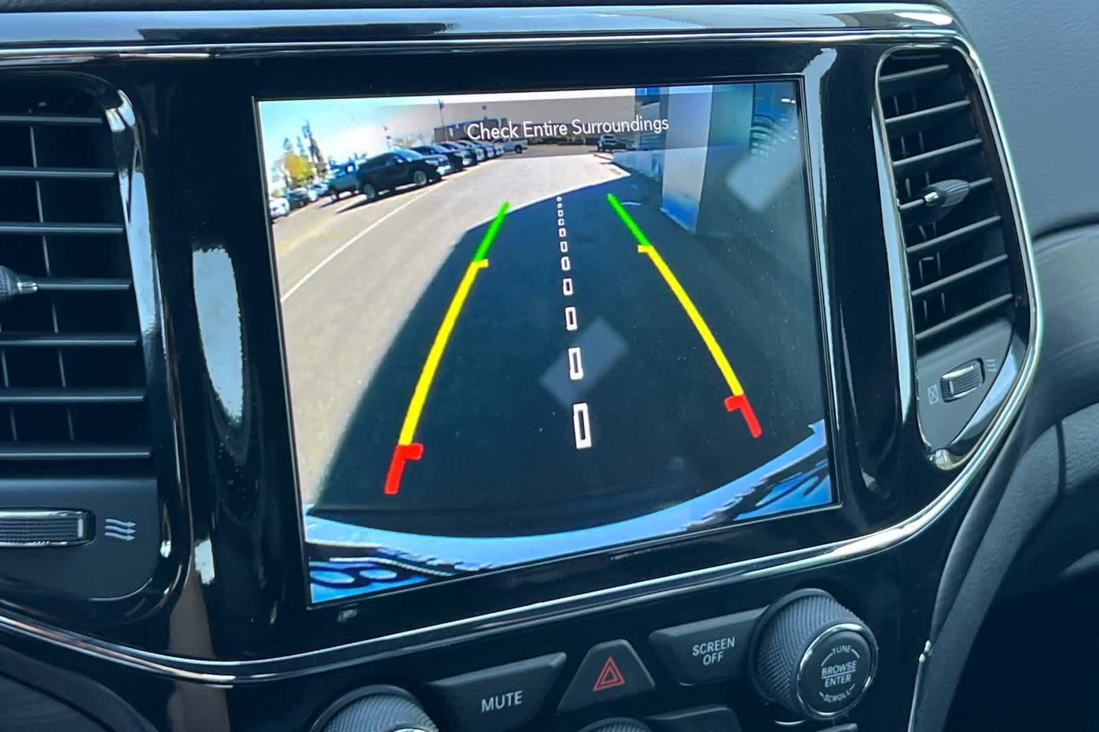 Used 2021 Jeep Grand Cherokee Laredo X image 21