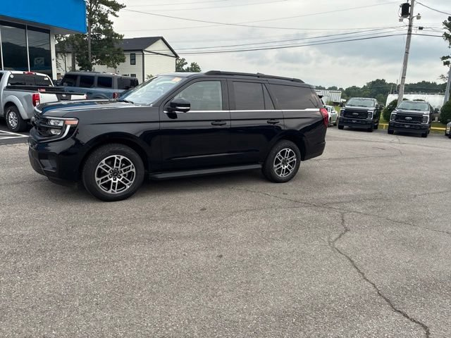 Certified 2025 Ford Expedition Active AWD/4WD image 13