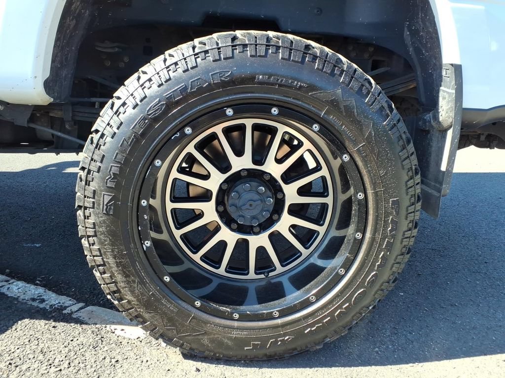 Certified 2021 Ford F350 Platinum w/ FX4 Off-Road Package AWD/4WD image 27