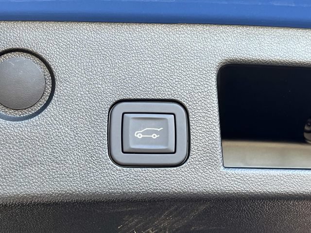 Used 2025 Chevrolet Equinox ACTIV w/ Safety and Technology Package AWD/4WD image 13