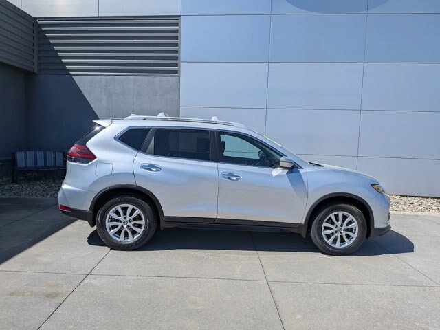 Used 2020 Nissan Rogue S w/ Special Edition Package FWD image 3