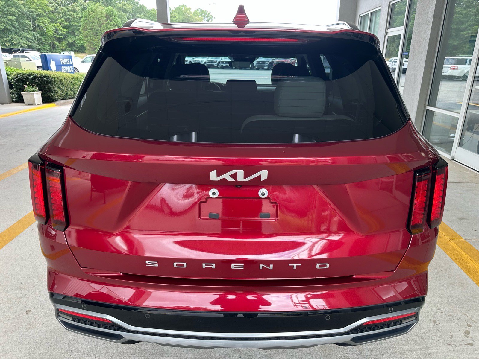 Used 2022 Kia Sorento S w/ Panoramic Sunroof Package FWD image 11