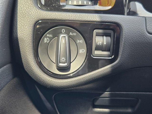 Used 2021 Volkswagen GTI S FWD image 17