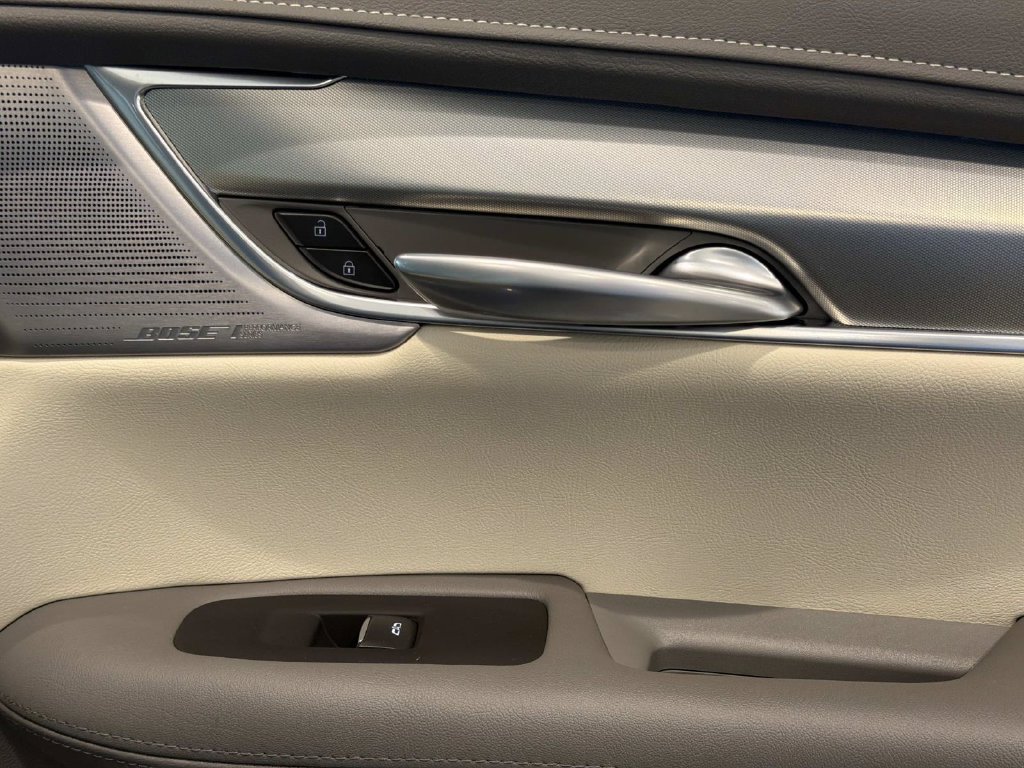 Used 2025 Cadillac XT5 Premium Luxury FWD image 18