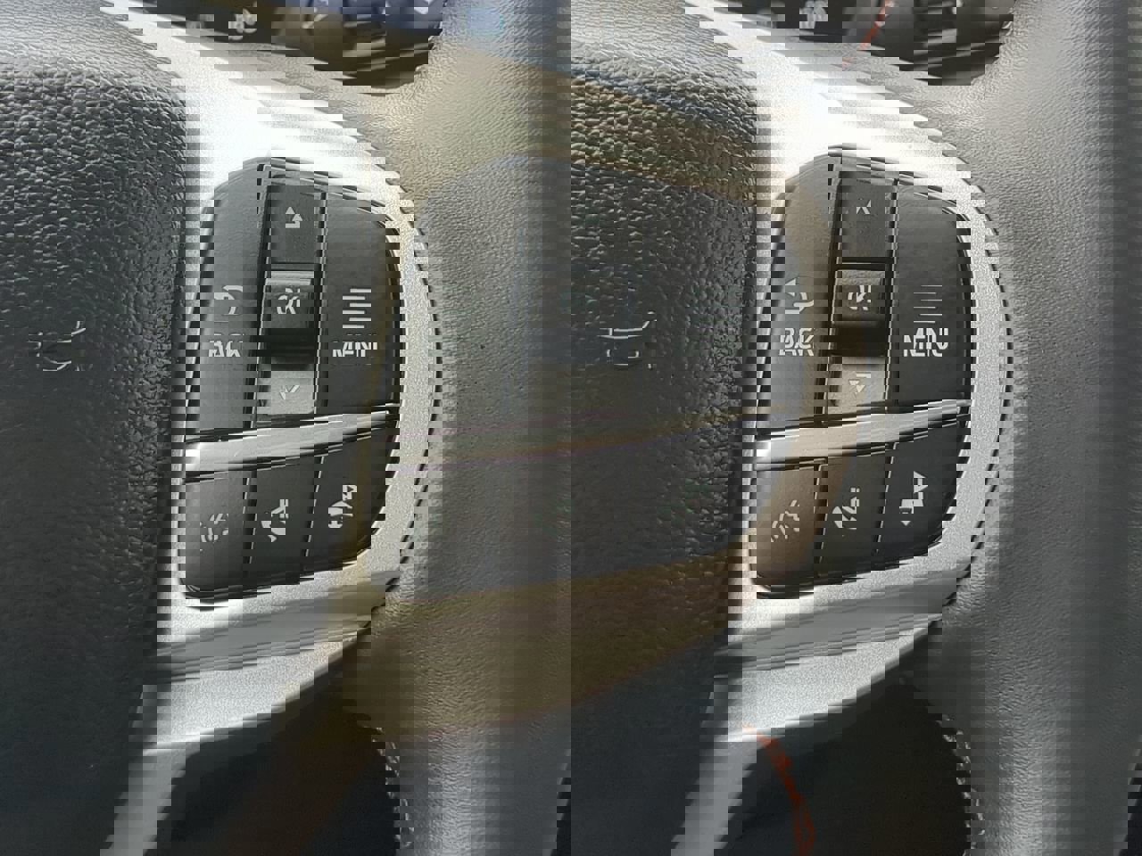 Certified 2025 Ford Explorer Active w/ Active Comfort Package image 24