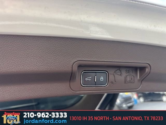 Certified 2024 Ford Explorer King Ranch w/ Technology Package RWD image 9