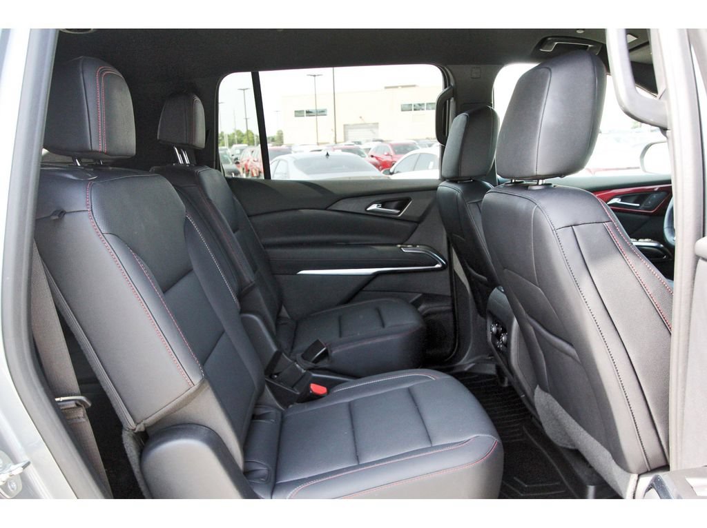 Used 2024 Chevrolet Traverse Z71 AWD/4WD image 9