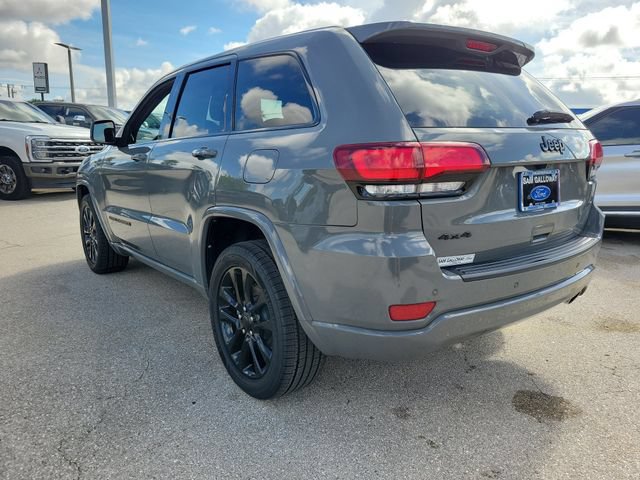 Used 2021 Jeep Grand Cherokee Laredo X AWD/4WD image 4