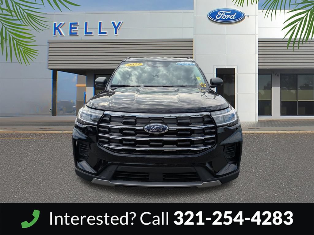Certified 2025 Ford Explorer Active RWD image 3