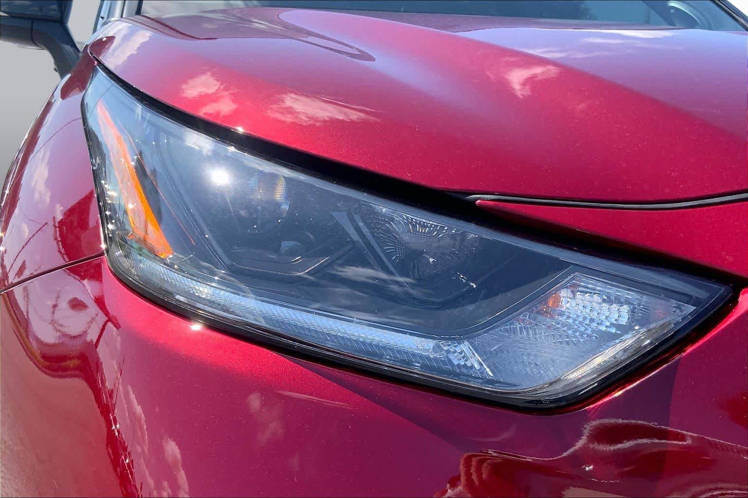 Used 2023 Toyota Highlander XSE FWD image 28