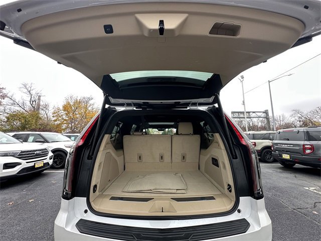 Used 2023 Cadillac Escalade ESV Premium Luxury w/ Performance Package image 45