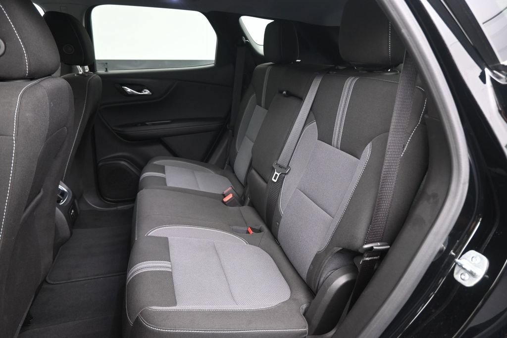 Used 2025 Chevrolet Blazer LT FWD image 11