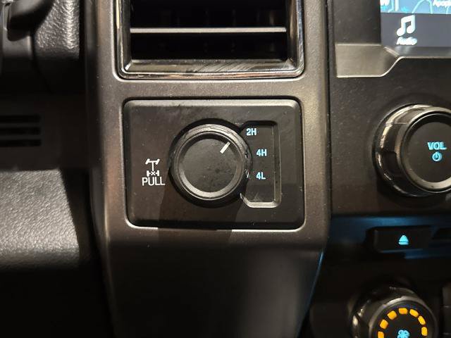 Certified 2018 Ford F150 XLT w/ Equipment Group 302A Luxury AWD/4WD image 29