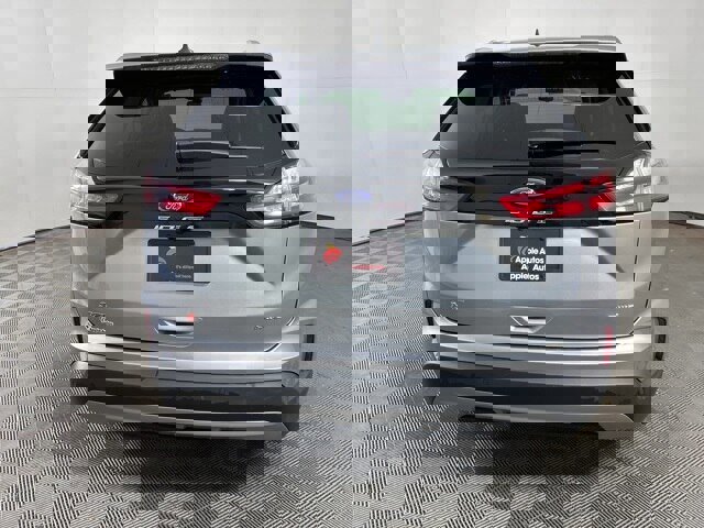 Certified 2024 Ford Edge SEL w/ Convenience Package image 3