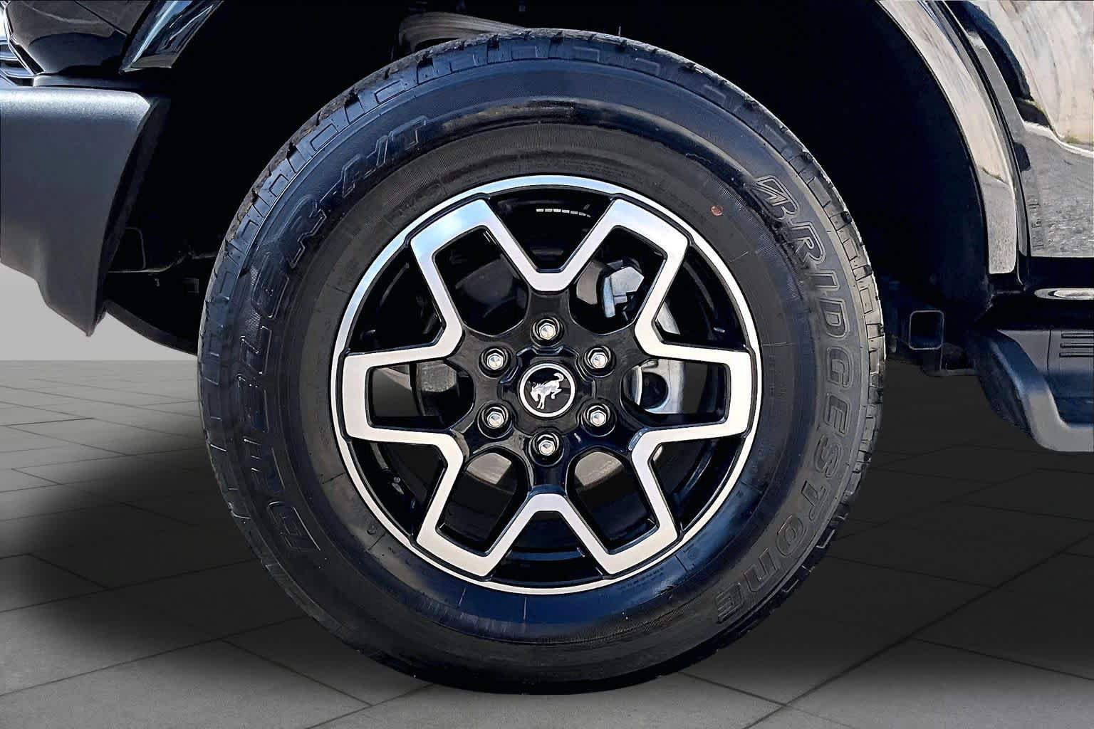 Certified 2025 Ford Bronco Outer Banks AWD/4WD image 13