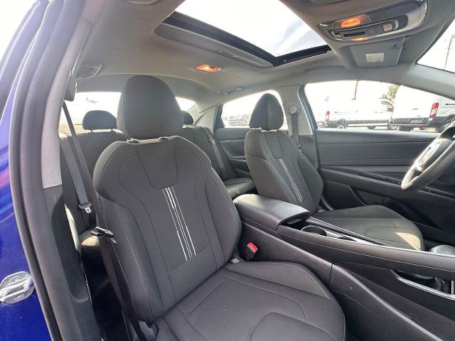Used 2025 Hyundai Elantra SEL FWD image 24