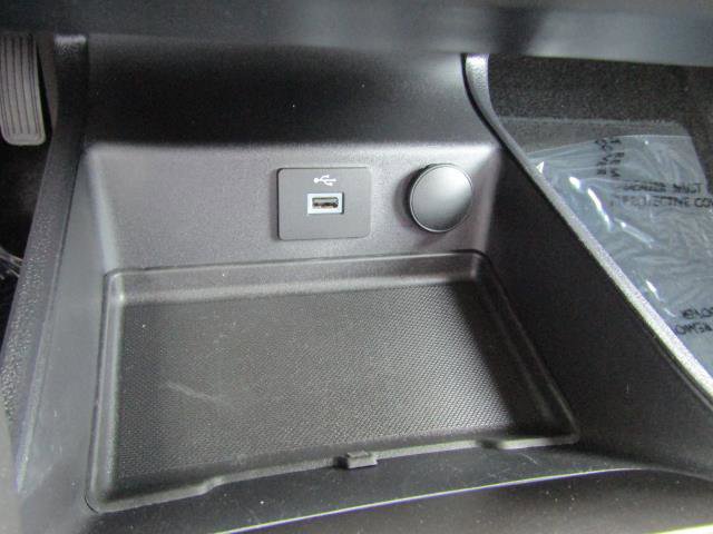 Certified 2018 Ford Fusion SE FWD image 22