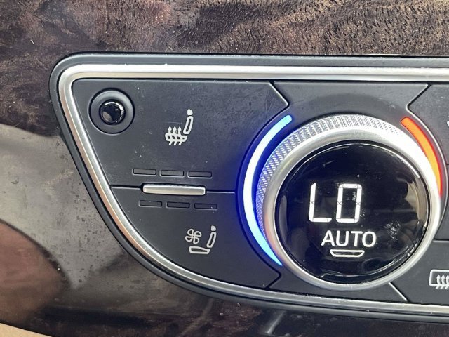 Used 2017 Audi Q7 3.0T Prestige AWD/4WD image 30