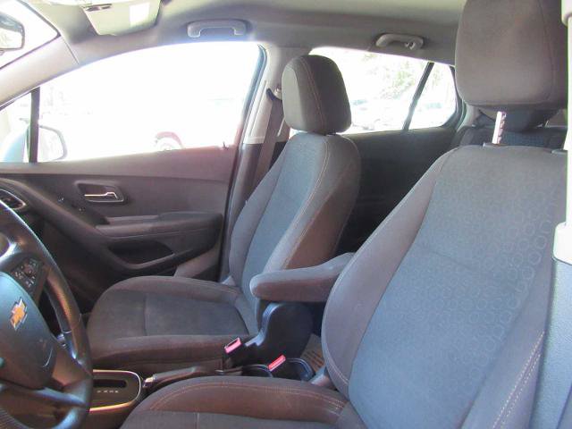 Used 2019 Chevrolet Trax LS FWD image 13
