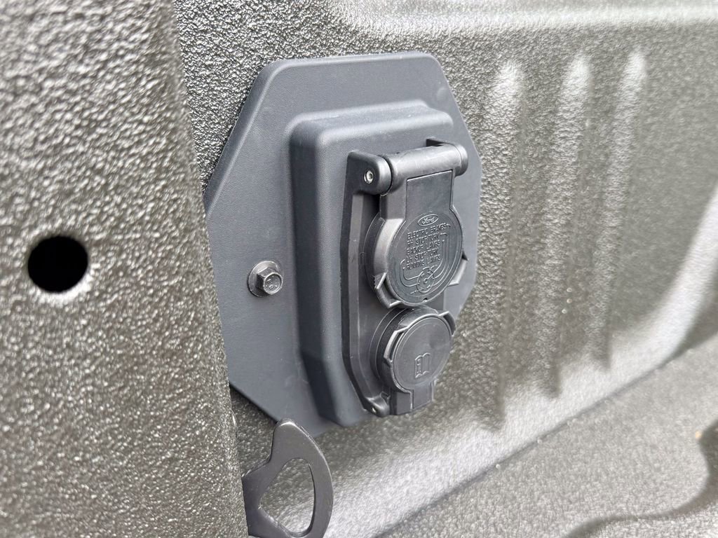 Certified 2023 Ford F350 Lariat w/ Chrome Package image 16