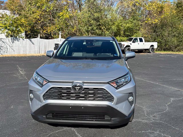 Used 2019 Toyota RAV4 XLE Premium FWD image 8