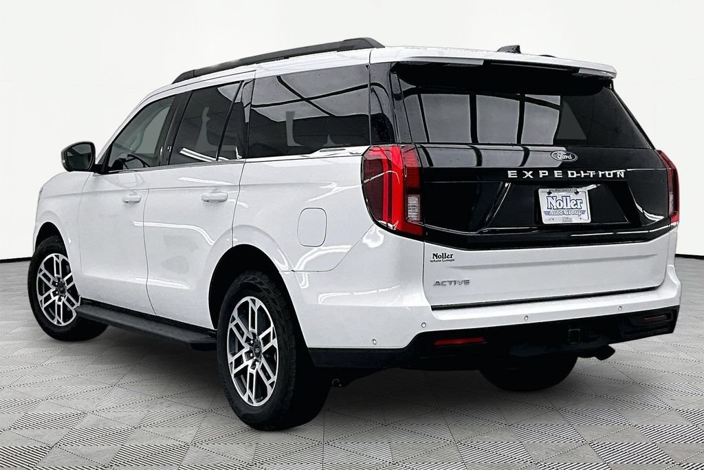 Certified 2025 Ford Expedition Active AWD/4WD image 13